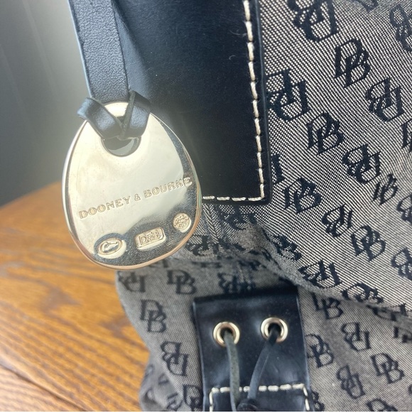 Dooney & Bourke Vintage Sig large slouchy hobo & wristlet Gray/Black Blue Duck - Picture 3 of 13